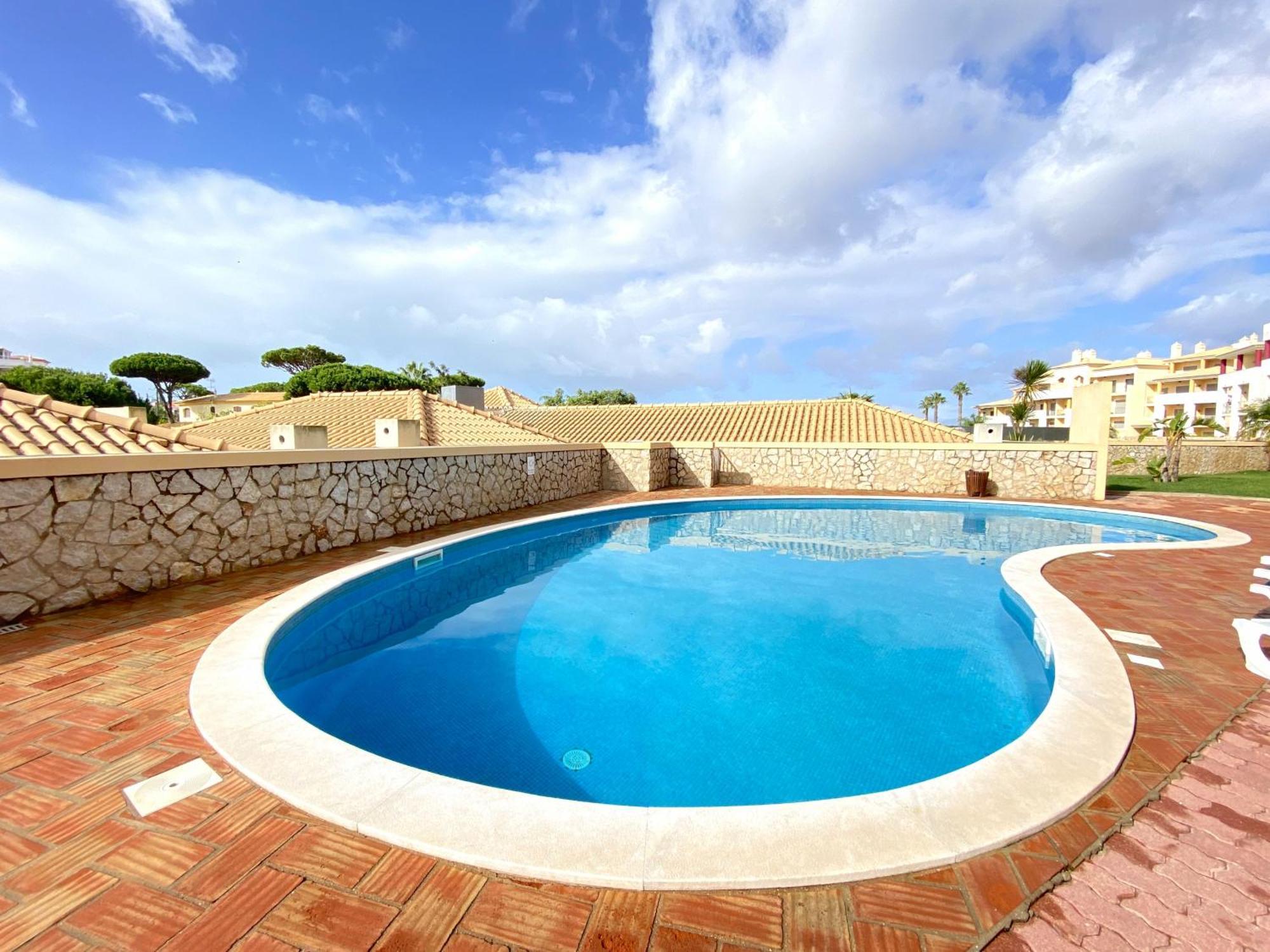 Albufeira Sunny Style With Pool By Homing Appartement Buitenkant foto